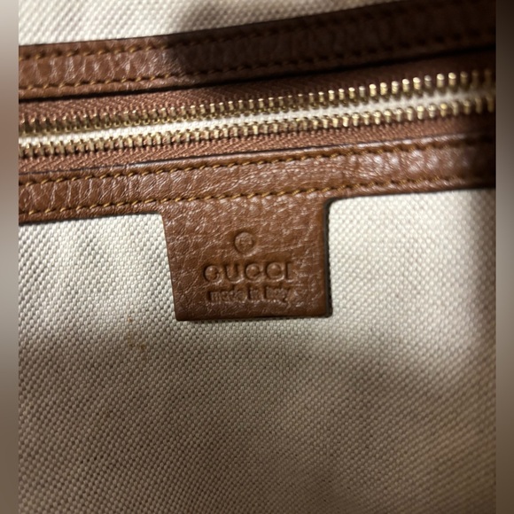 Gucci Bree Leather Shoulder Bag - Picture 11 of 15